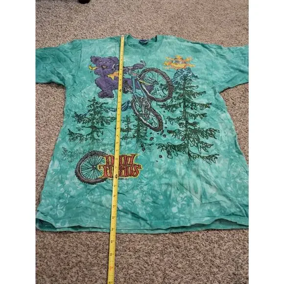 Men's Vtg (c)1995 GDM Liquid Blue Grateful Dead Treads Bears T-shirt Size L.